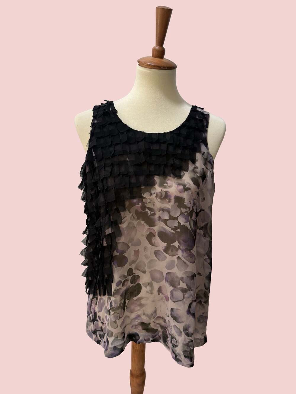 Kensie Women's Floral Print Sleeveless Blouse with Ruffle Detail